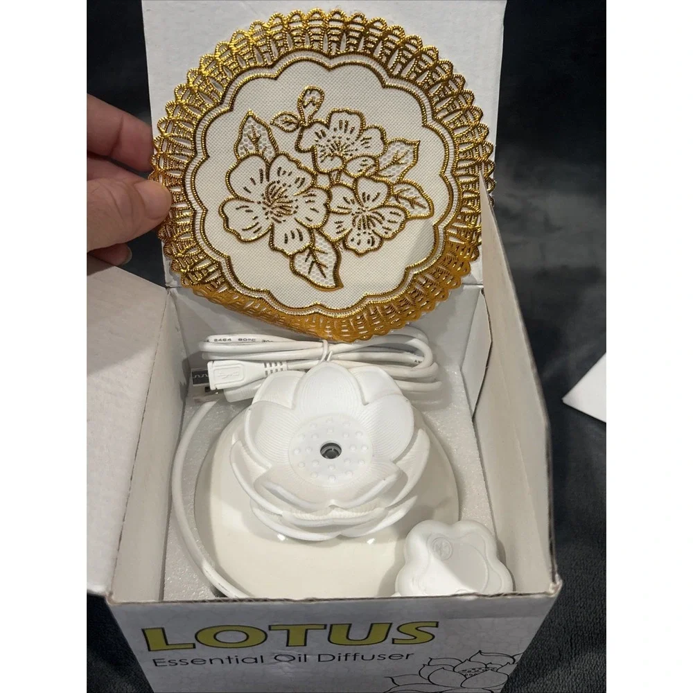 Lotus Aromatherapy Essential‎ Oil Diffuser Decorative